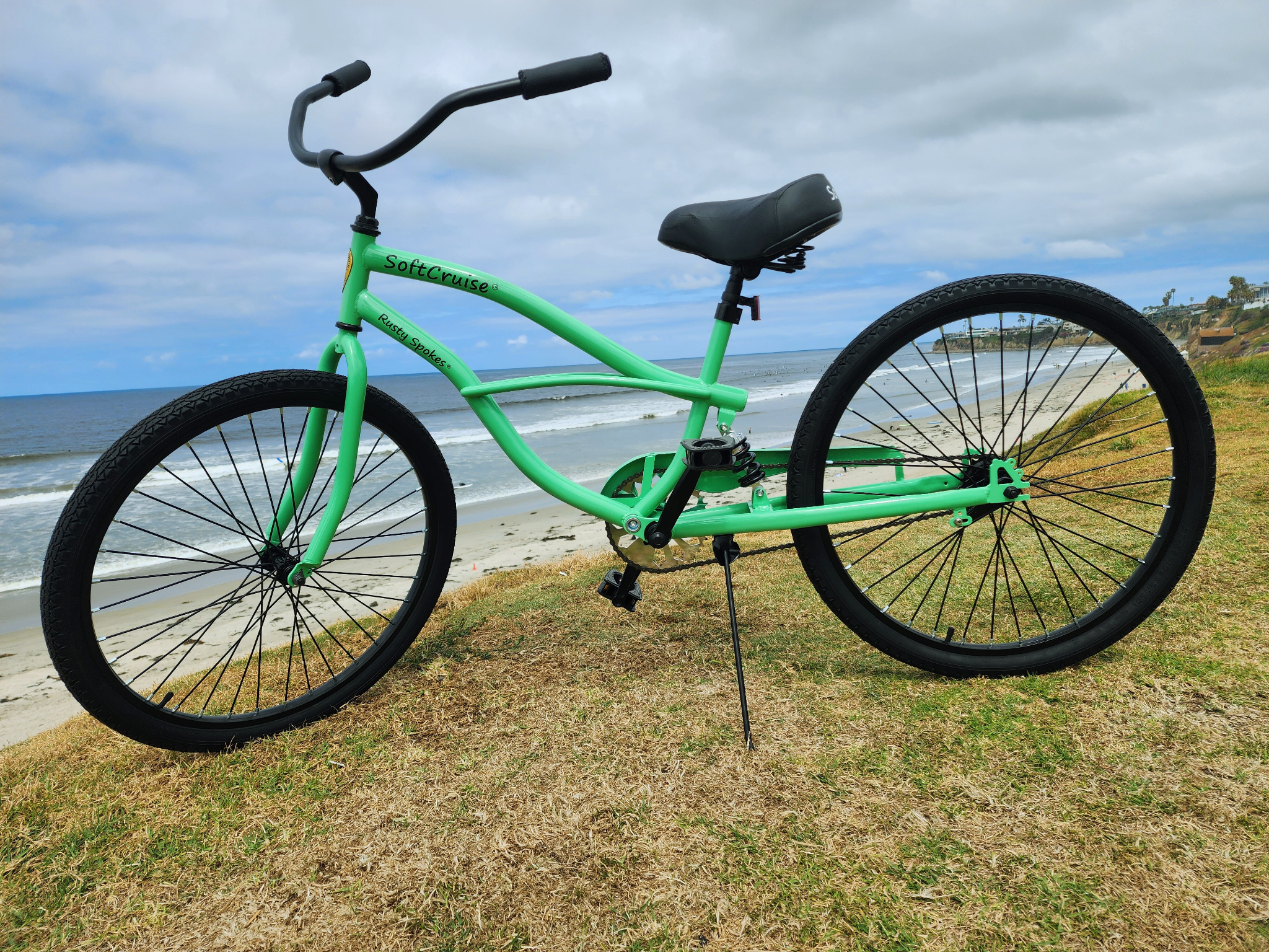womens crusier bicycle Hyper Bicycles E-Ride Electric Pedal Assist Woman's Cruiser Bike, 26 inch Wheels, Turquoise, Blue through frame Retrospec Chatham Beach Cruiser Bike